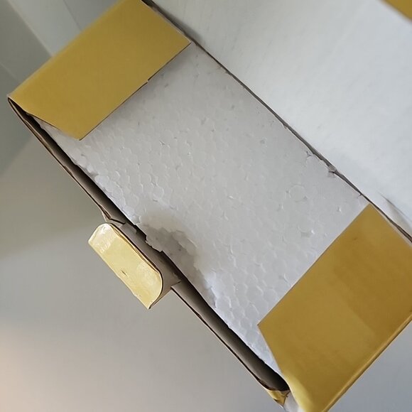 The Lilgrim Pair Salt & Pepper Shakers Publix Thanksgiving Premiere Edition 2005 - Picture 8 of 16